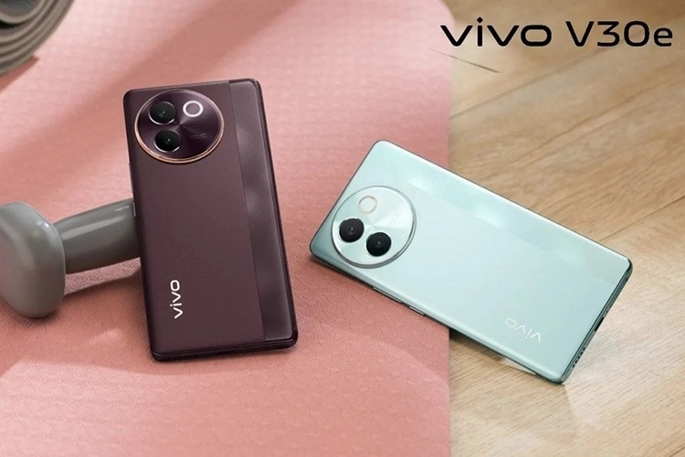 Vivo V30e với pin 5500mAh, sạc nhanh 44W, lý tưởng cho du lịch.